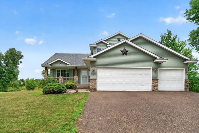 23855 Aspen Dr, Rogers, MN 55374
