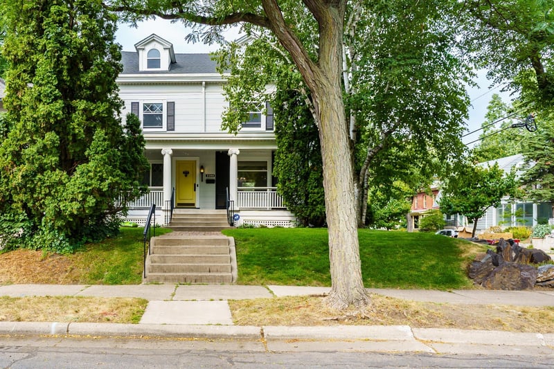 2500 Humboldt Ave S, Minneapolis, MN 55405