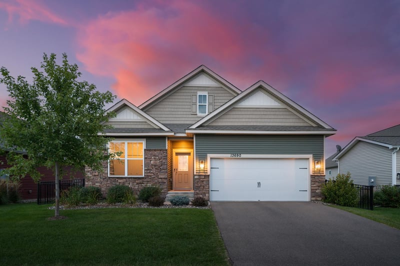 13690 Applewood Trl, Rosemount, MN 55068