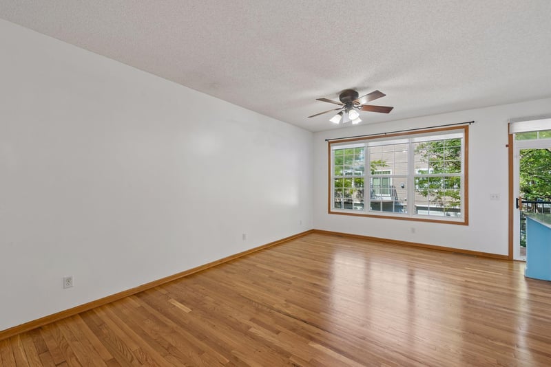 727 2nd St NE, Hopkins, MN 55343
