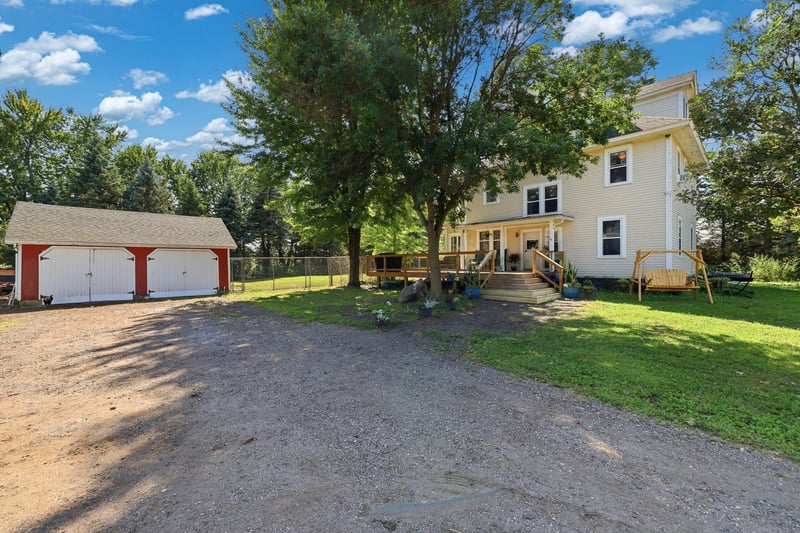 24951 Meridian Cir, Belle Plaine, MN 56011