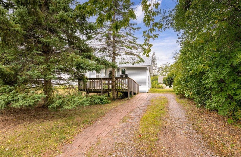 409 7th St, Cloquet, MN 55720