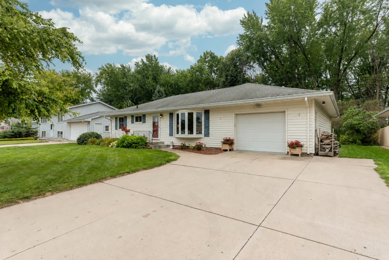 2613 E Main St, Mankato, MN 56001
