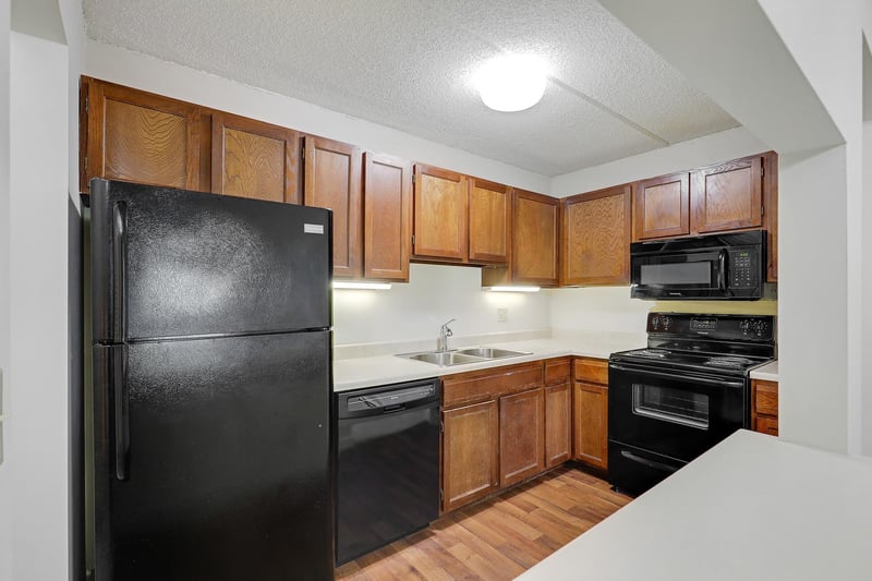 10411 Cedar Lake Rd #208, Minnetonka, MN 55305
