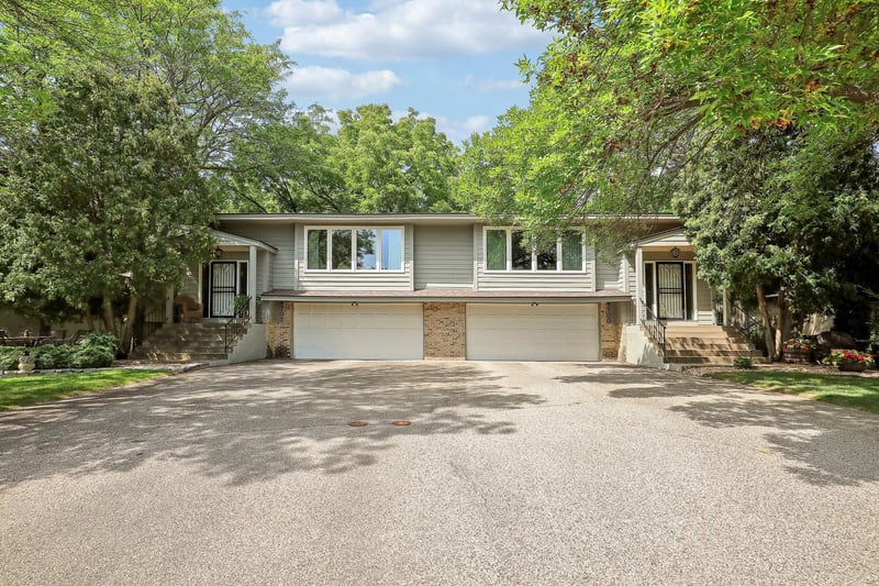 9702 Utica Rd, Bloomington, MN 55437