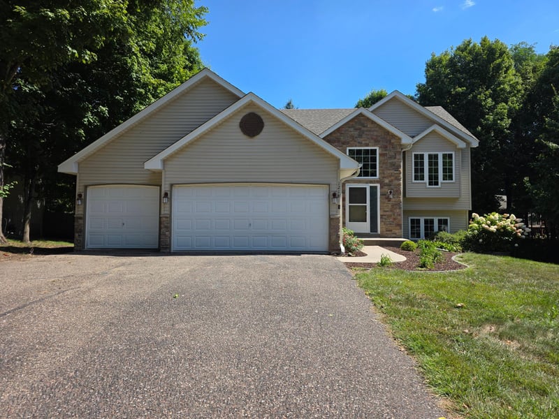 1218 Timber Ln, Buffalo, MN 55313