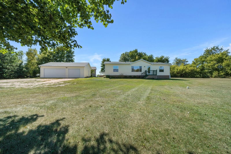 1695 Sunset Access Rd SE, Alexandria, MN 56308