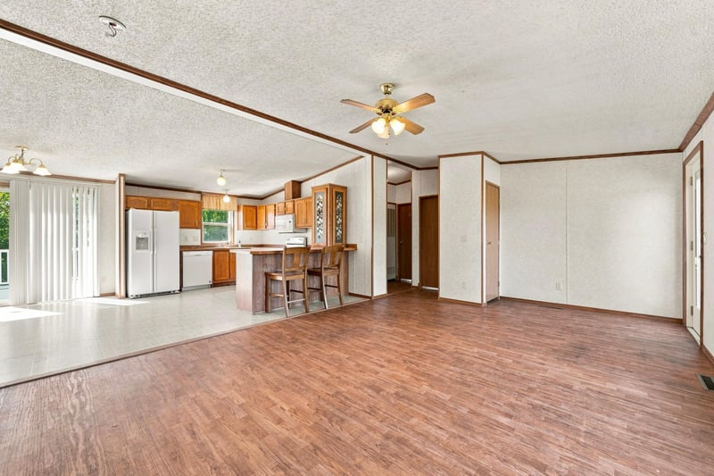 1695 Sunset Access Rd SE, Alexandria, MN 56308