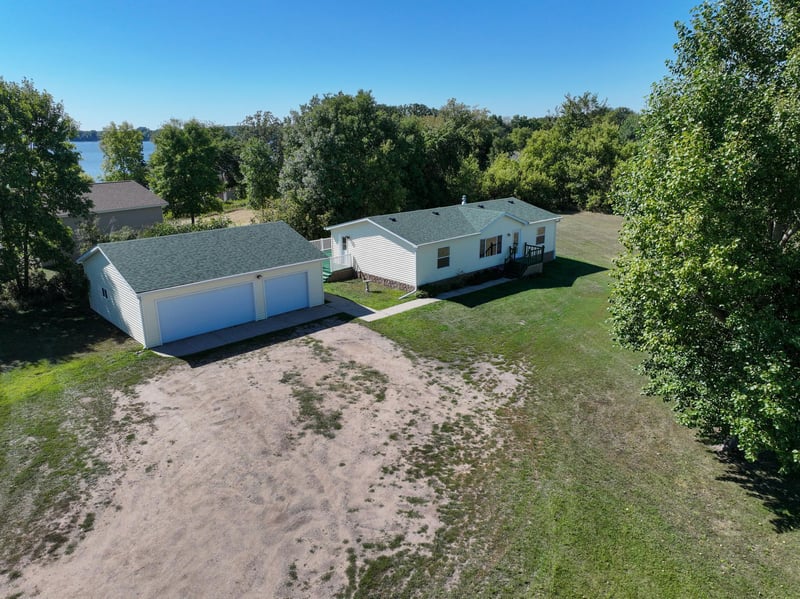 1695 Sunset Access Rd SE, Alexandria, MN 56308