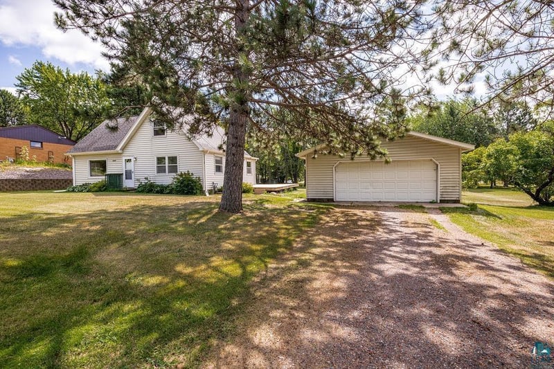 2840 Hagberg St, Duluth, MN 55811