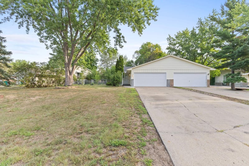 2163 109th Ln NW, Coon Rapids, MN 55433