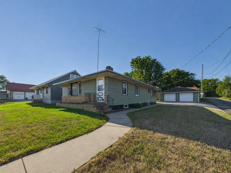610 3rd St N, Waite Park, MN 56387