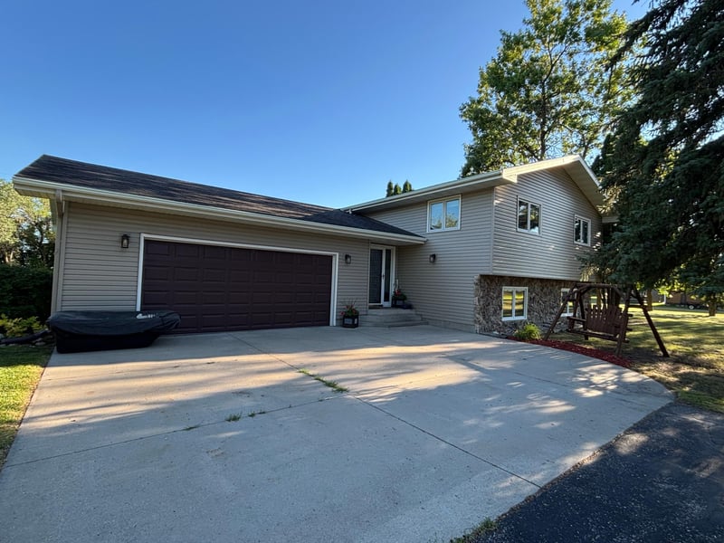 14372 Riverbend Trl, Thief River Falls, MN 56701