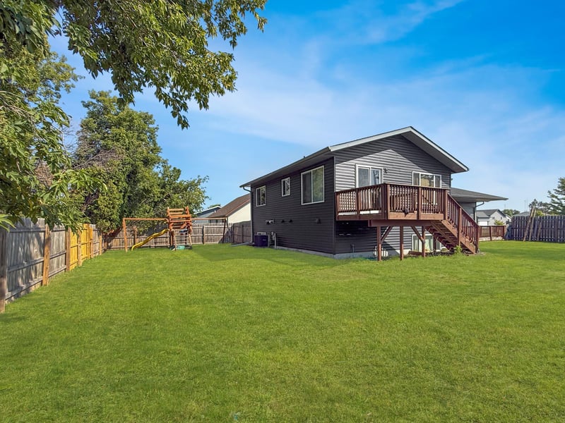 105 Walborg Ave NE, Bemidji, MN 56601