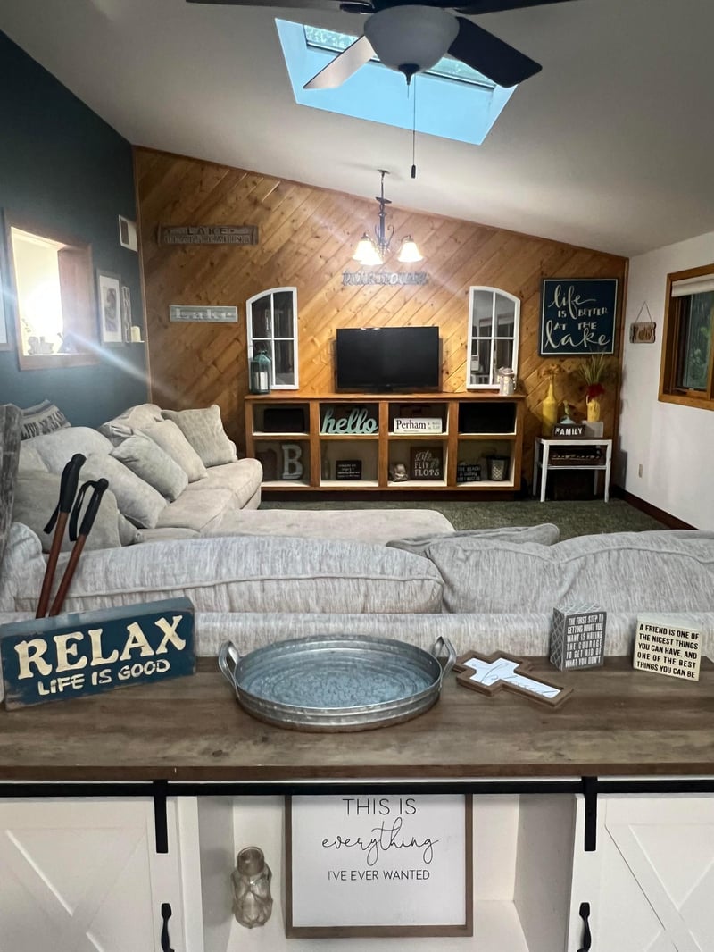 44011 W Paul Lake Dr, Perham, MN 56573