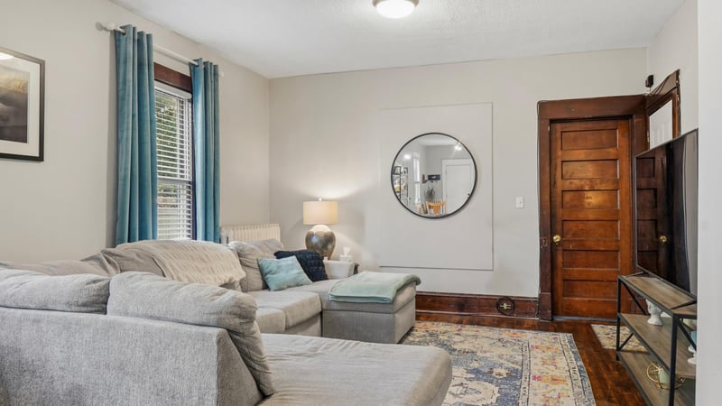 3024 Pleasant Ave, Minneapolis, MN 55408