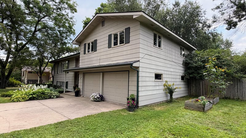 828 Fremont St E, Northfield, MN 55057