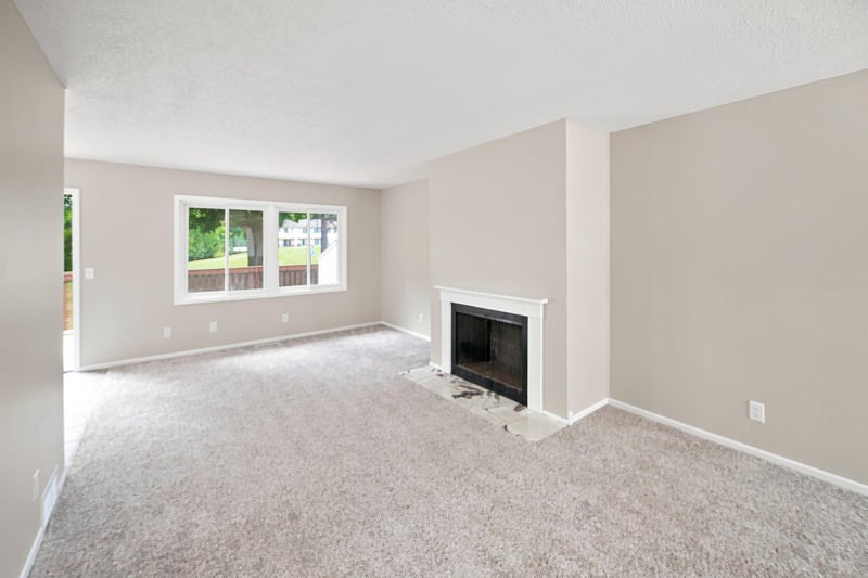 148 River Woods Ln, Burnsville, MN 55337
