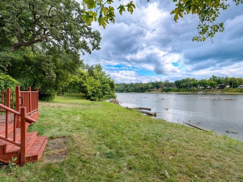 9316 W River Rd, Brooklyn Park, MN 55444