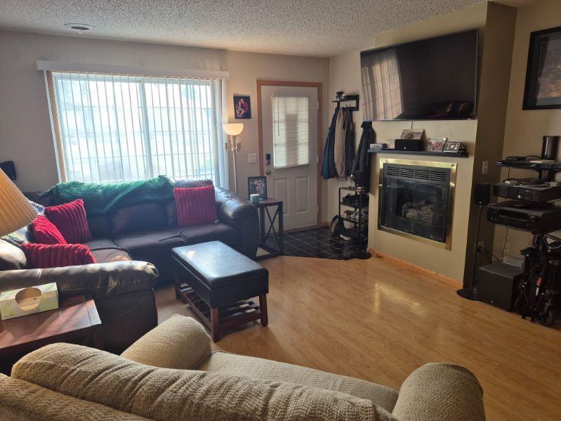 1833 Southcross Dr W #2202, Burnsville, MN 55306