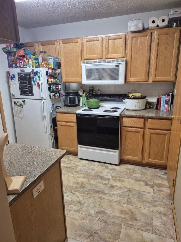1833 Southcross Dr W #2202, Burnsville, MN 55306