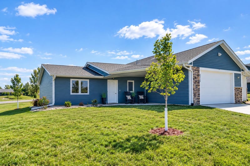 2215 Lake Ave, New Ulm, MN 56073