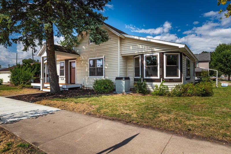 778 E 3rd St, Winona, MN 55987