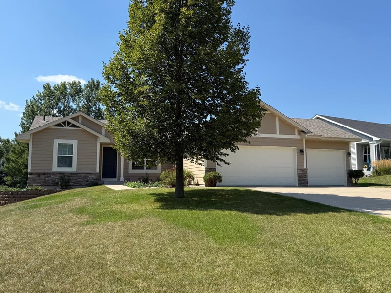 510 Springwheat Dr, Dundas, MN 55019