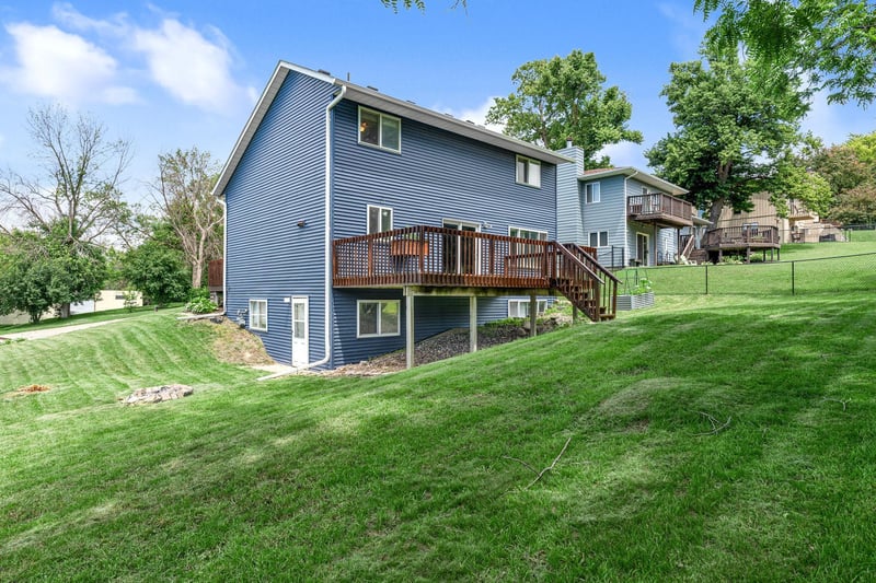 1065 Barney St, Owatonna, MN 55060