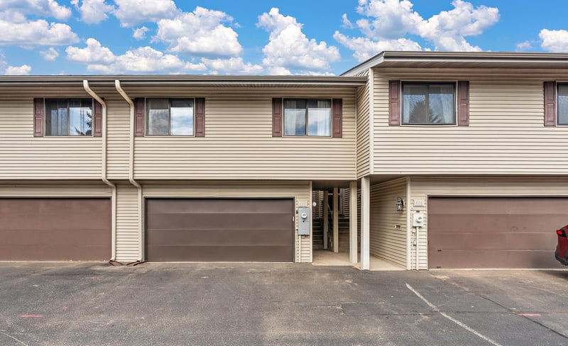 408 Pleasant Dr, Hastings, MN 55033