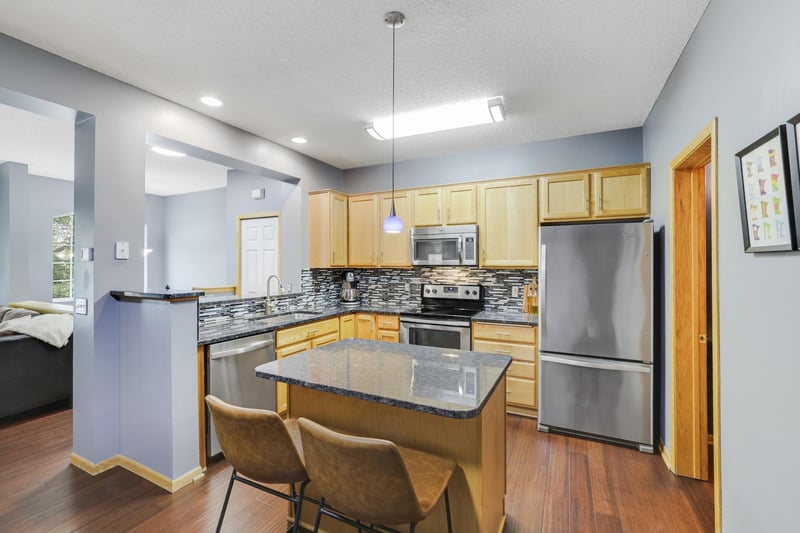 846 Trenton Ln N, Plymouth, MN 55441
