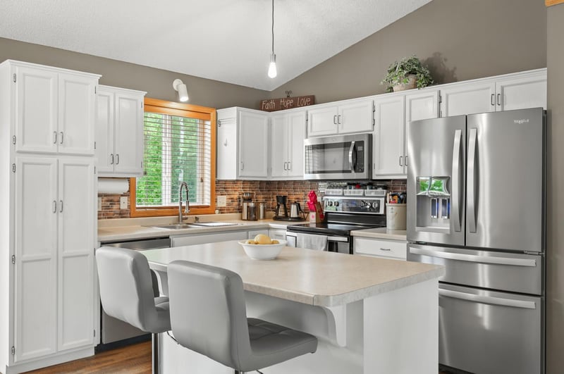 157 Corrinne Dr, Big Lake, MN 55309