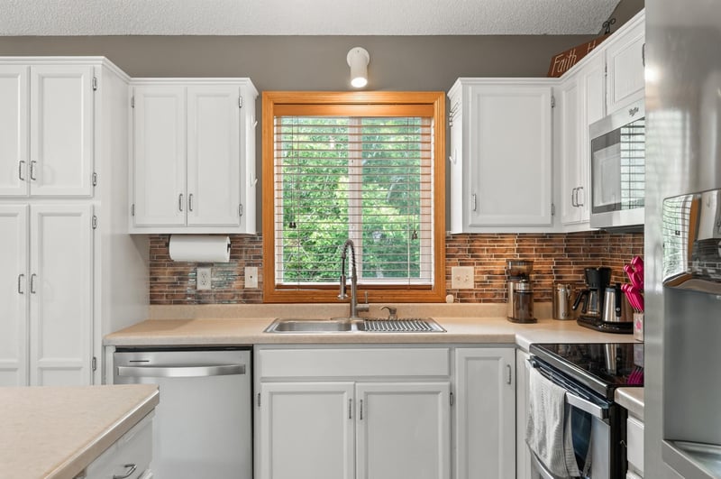 157 Corrinne Dr, Big Lake, MN 55309