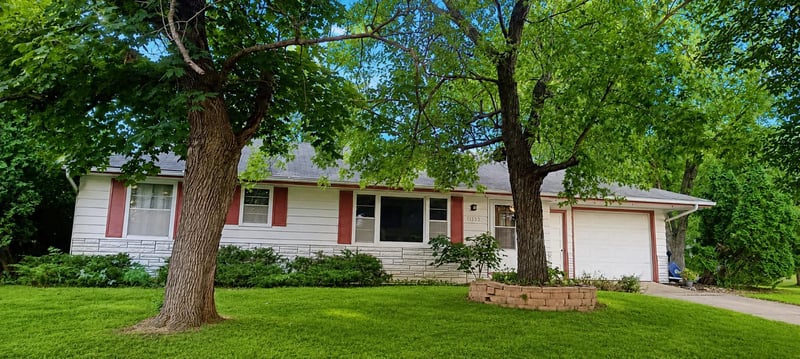 11333 Xavis St NW, Coon Rapids, MN 55433
