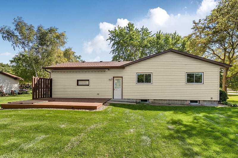 1211 Cypress Rd, Saint Cloud, MN 56303
