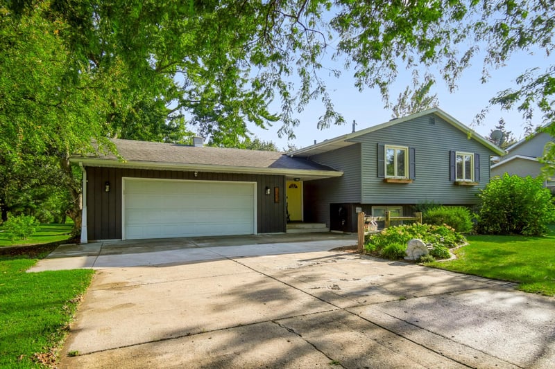 1333 E Rose St, Owatonna, MN 55060