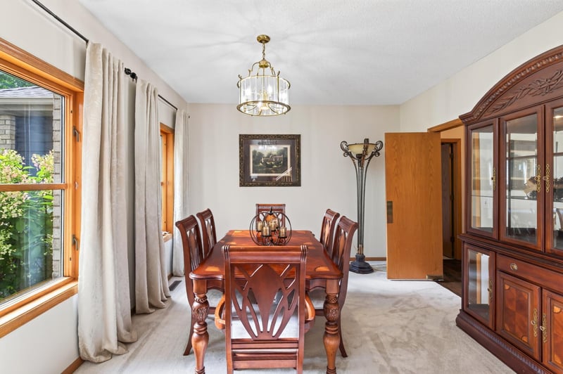 9024 Douglas Dr, Eden Prairie, MN 55347