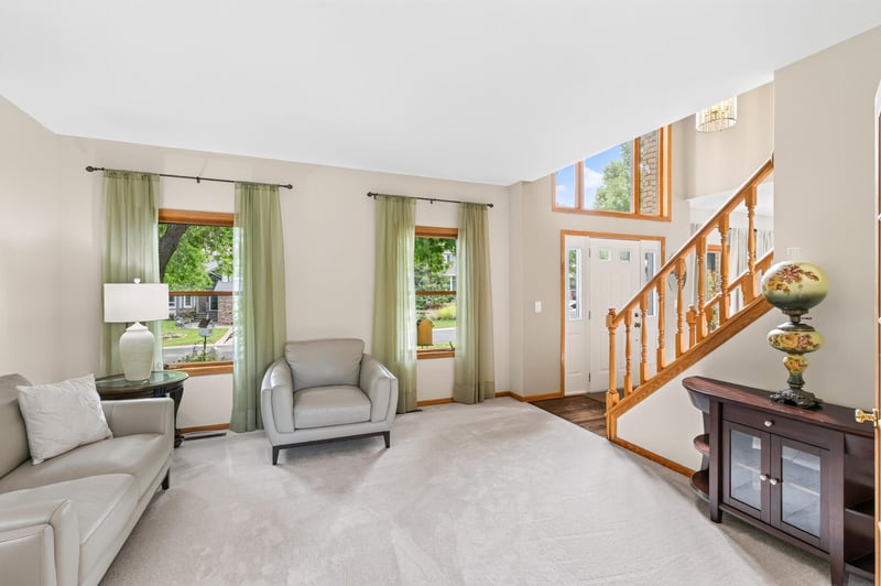 9024 Douglas Dr, Eden Prairie, MN 55347