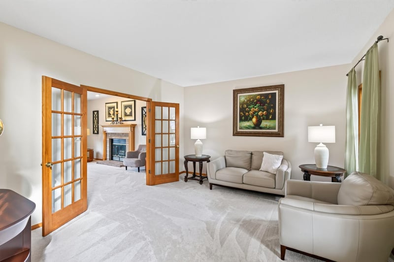 9024 Douglas Dr, Eden Prairie, MN 55347
