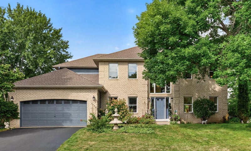 9024 Douglas Dr, Eden Prairie, MN 55347