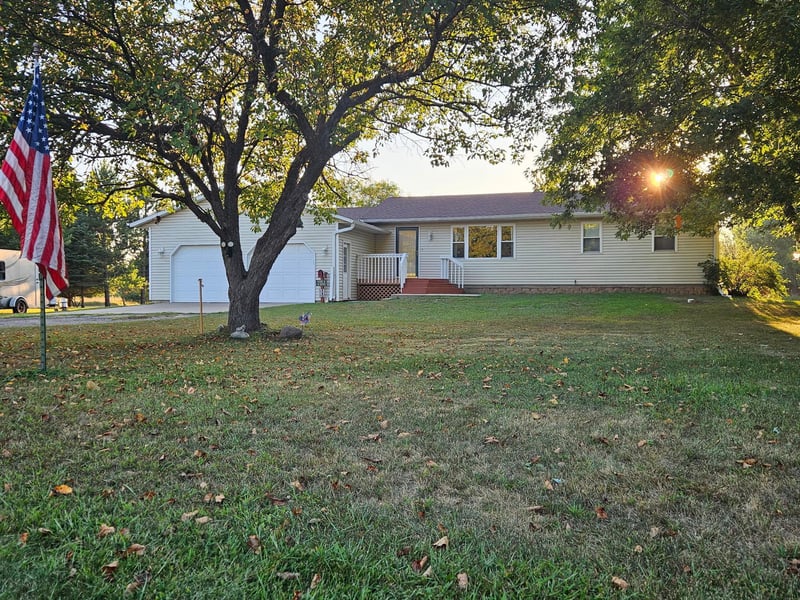 25000 Narcissus St NW, Isanti, MN 55040