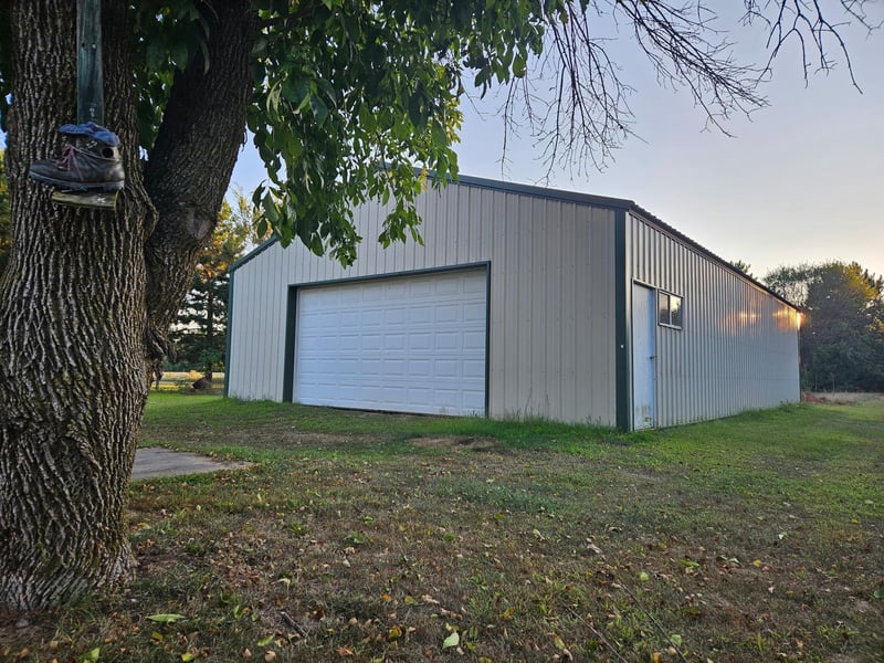 25000 Narcissus St NW, Isanti, MN 55040
