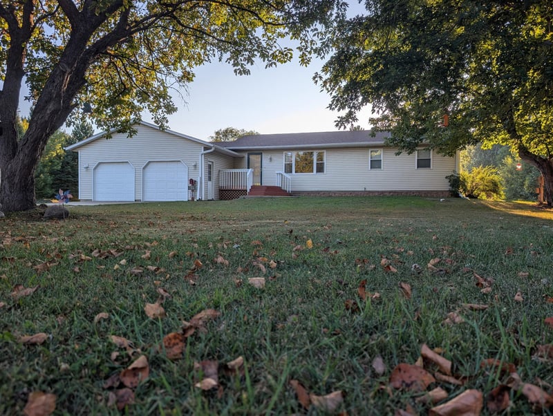 25000 Narcissus St NW, Isanti, MN 55040
