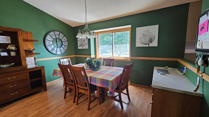 804 Zakrajshek Ct, Sartell, MN 56377