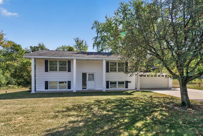 13959 Radisson Rd NE, Ham Lake, MN 55304