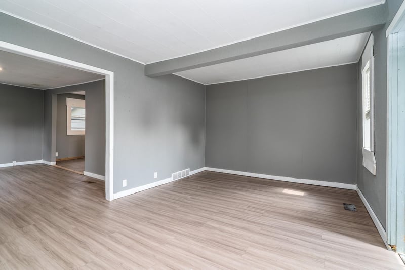 512 6th St W, Crookston, MN 56716