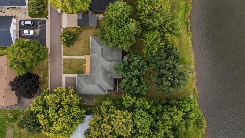 605 1st St SE, Pine City, MN 55063