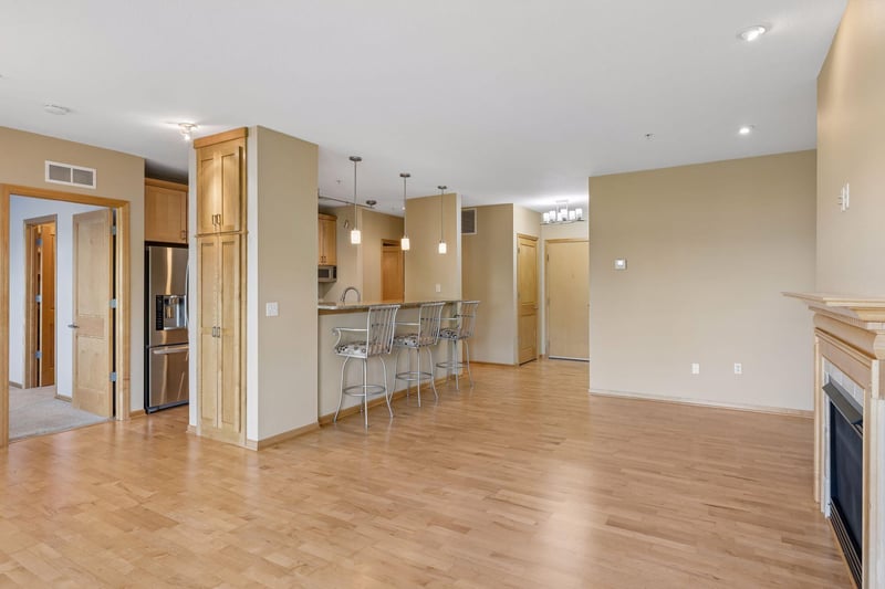 4100 Spring St #309, Spring Park, MN 55384