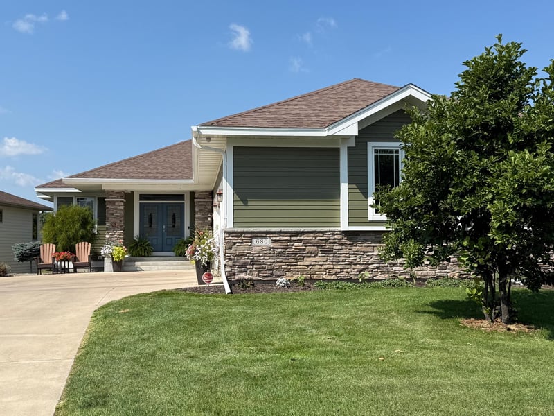 680 Indigo Ln, Northfield, MN 55057