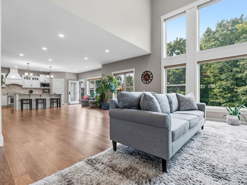 4766 S Oakwood Hills Pw, Eau Claire, WI 54701